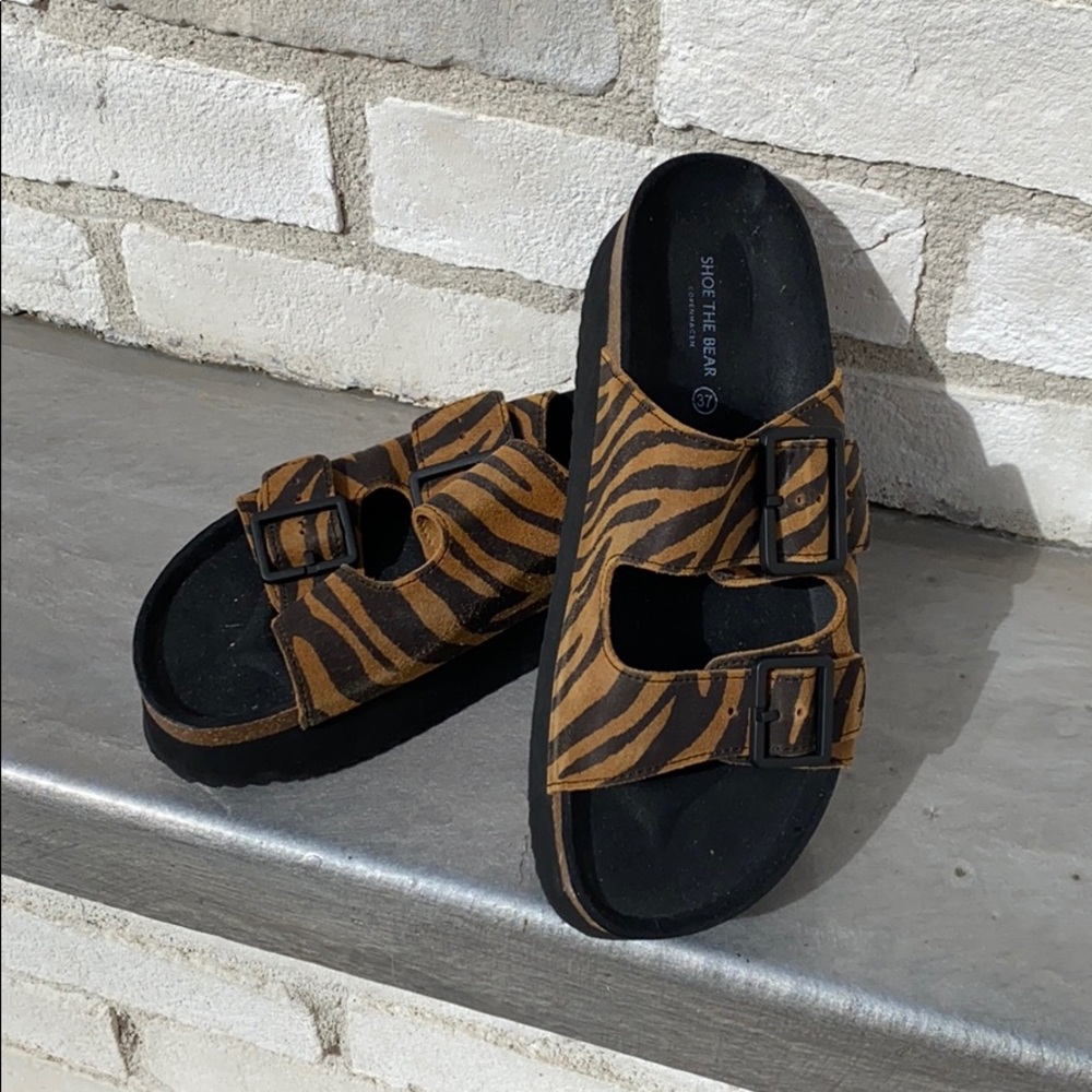 Platform sandals